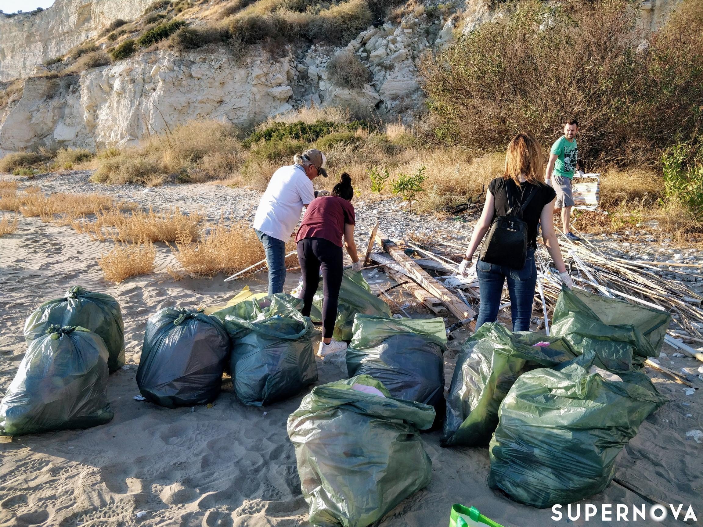 zapalo-bay-limassol-beach-clean-up-supernova-consulting-cyprus