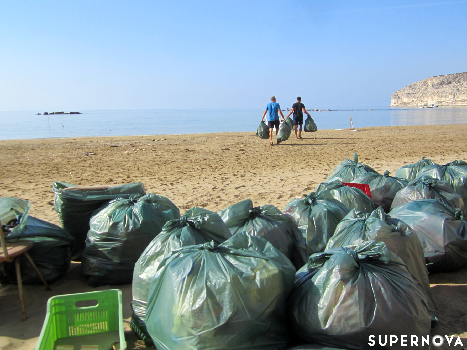 zapalo-bay-limassol-beach-clean-up-supernova-consulting-cyprus